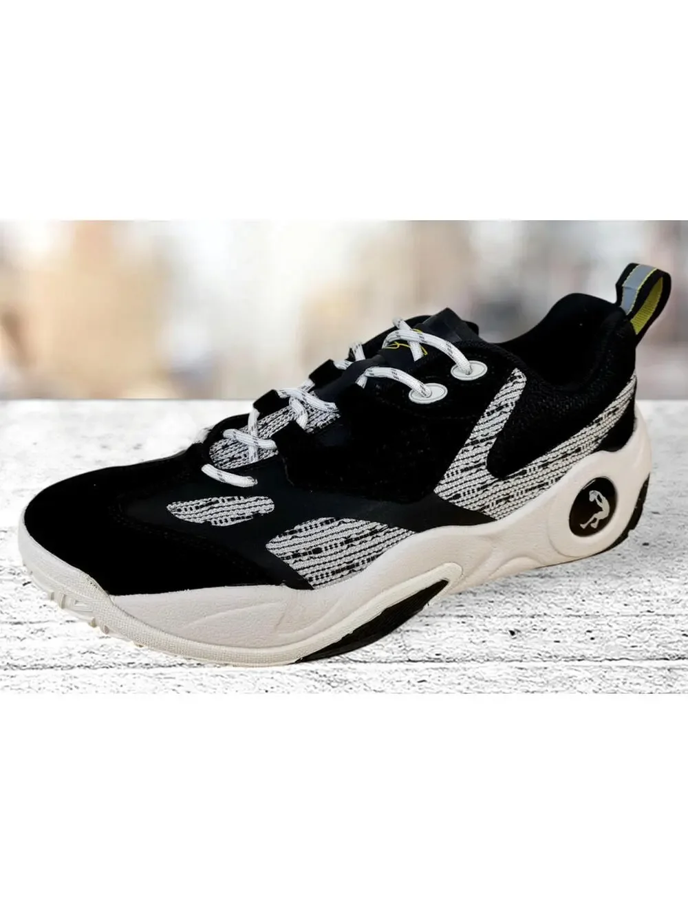 Shaq Raq Low Men's Basketball Shoes US Size 11 Black /White New With Box